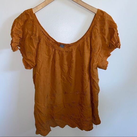 Charlotte Russe burnet yellow off the shoulder top - Picture 2 of 6